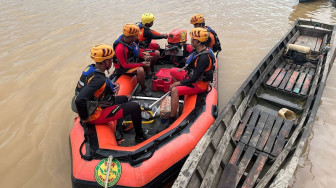 Diduga Kesurupan, Hatta Terjun ke Sungai Lalu Hanyut